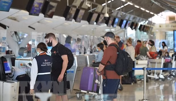Reportan comentarios positivos sobre nueva política de visa de Vietnam ảnh 2
