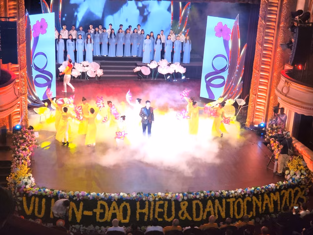 Programa artístico marca el festival Vu Lan en Hanoi ảnh 2