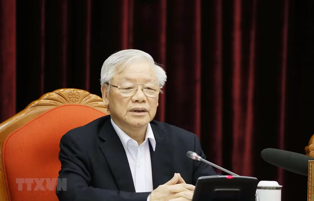 Máximo dirigente de Vietnam resalta importancia de preparación del personal para XIII Congreso partidista ảnh 1