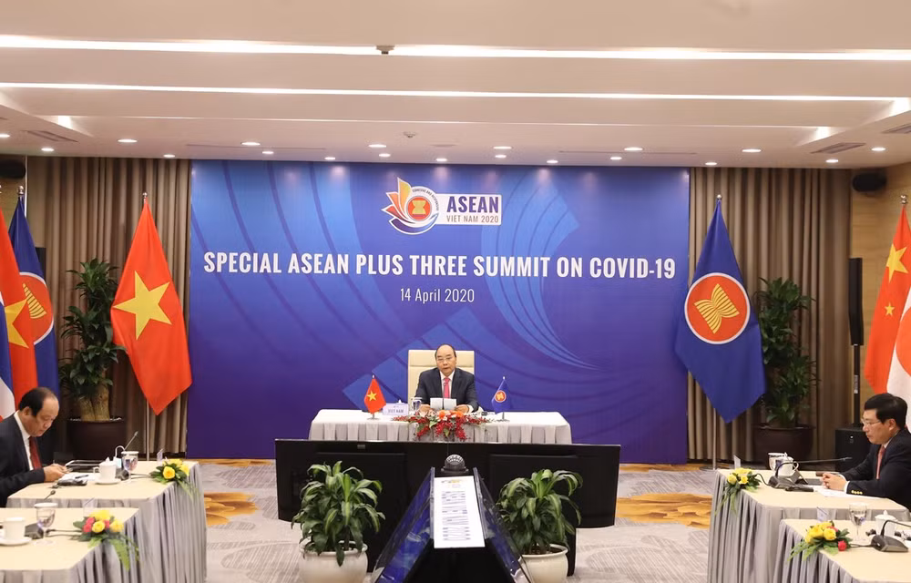 Premier vietnamita califica la coordinación estrecha de ASEAN como factor decisivo contra el COVID-19 ảnh 1 Premier vietnamita califica la coordinación estrecha de ASEAN como factor decisivo contra el COVID-19 ảnh 1