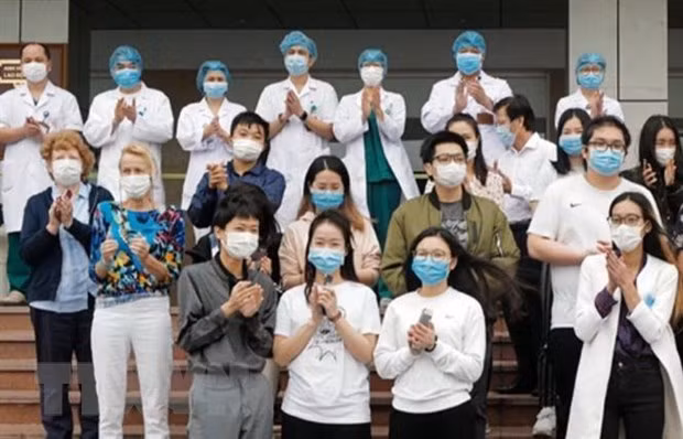 Vietnam expresa su humanismo con comunidad internacional en batalla contra COVID-19 ảnh 1