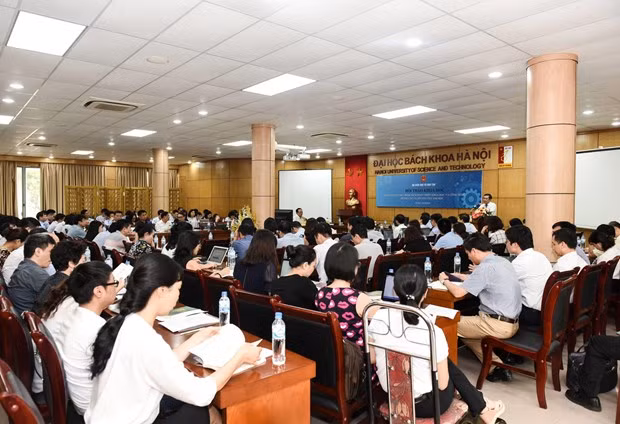 Crecen en universidades de Vietnam potentes equipos de investigación ảnh 2