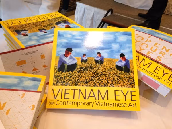Efectúan exposición sobre arte contemporáneo de Vietnam ảnh 1