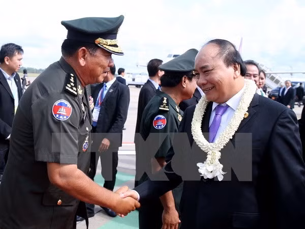 Premier vietnamita concluye con éxito participación en novena Cumbre de CLV ảnh 1