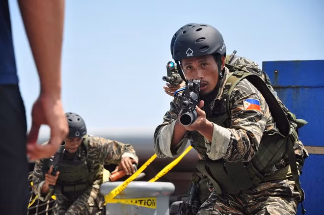 Malasia e Indonesia piden a Filipinas acciones drásticas contra Abu Sayyaf ảnh 1