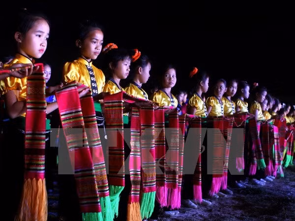 Danza de los Thai protagoniza semana cultural en Yen Bai ảnh 1 Danza de los Thai protagoniza semana cultural en Yen Bai ảnh 1