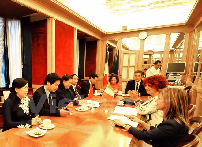 Fortalecen colaboración parlamentaria entre Vietnam e Italia ảnh 1 Fortalecen colaboración parlamentaria entre Vietnam e Italia ảnh 1