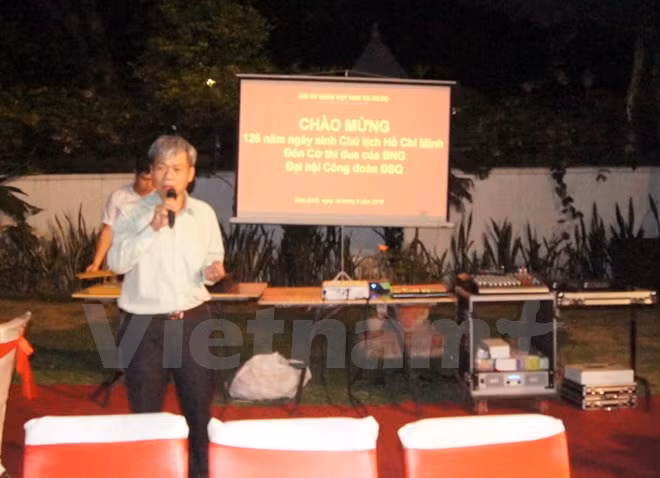 Conmemoran 126 años de natalicio de Ho Chi Minh en India ảnh 1