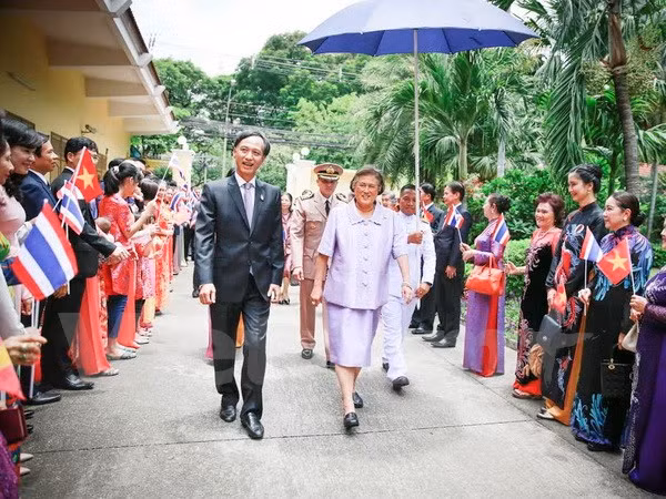 Princesa tailandesa participa en la presentación de libro sobre Vietnam ảnh 1