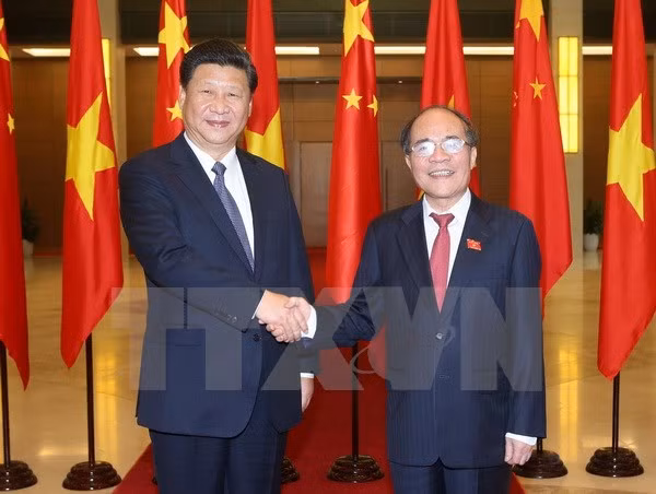 Presidente del Parlamento de Vietnam se reúne con Xi Jinping ảnh 1