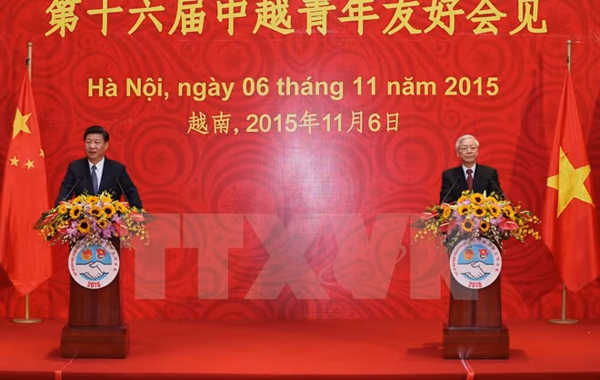 Nguyen Phu Trong y Xi Jinping se reúnen con jóvenes destacados ảnh 1