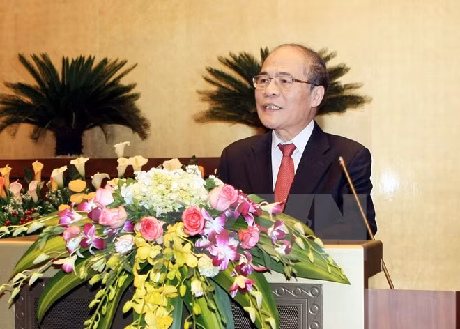 Visita del líder parlamentario vietnamita a China fomenta nexos bilaterales ảnh 1