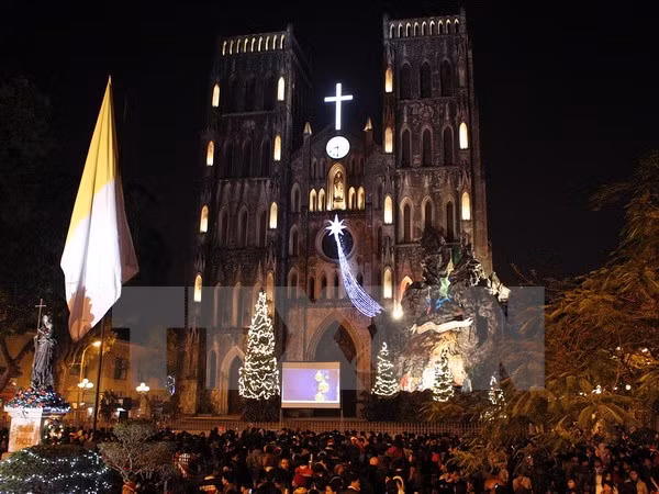 Colorido Vietnam en Fiesta de Navidad ảnh 1