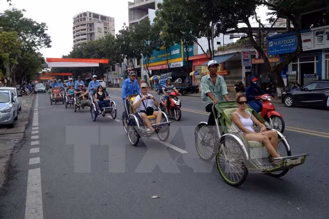 Explorando Hanoi en triciclos ảnh 1 Explorando Hanoi en triciclos ảnh 1