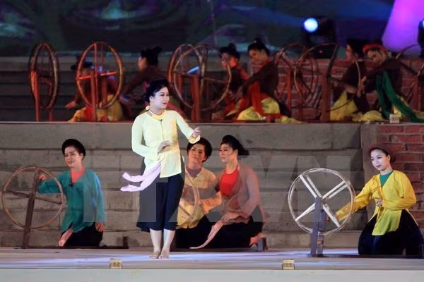 En Hanoi organizan clases de música tradicional ảnh 1