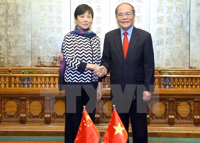 Dirigente parlamentario vietnamita enfatiza conservación de amistad con China ảnh 1