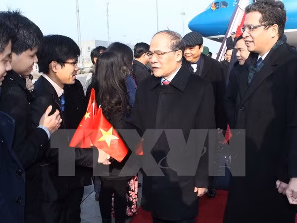 Presidente del Parlamento vietnamita inicia visita a China ảnh 1 Presidente del Parlamento vietnamita inicia visita a China ảnh 1