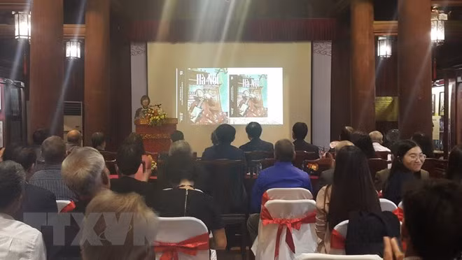 Presentan libro sobre patrimonios culturales intangibles de Hanoi ảnh 1