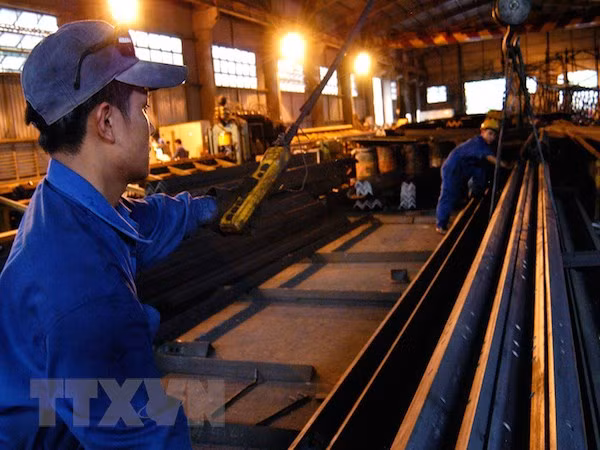 Vietnam avanza en reconversión de empresas estatales en sociedades anónimas ảnh 1