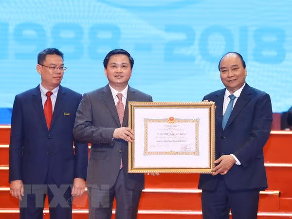 Vietnam debe asegurar el balance de capital para los sectores económicos clave, afirmó premier ảnh 1