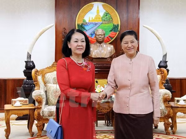 Laos estudiará experiencias en desarrollo de Vietnam ảnh 1