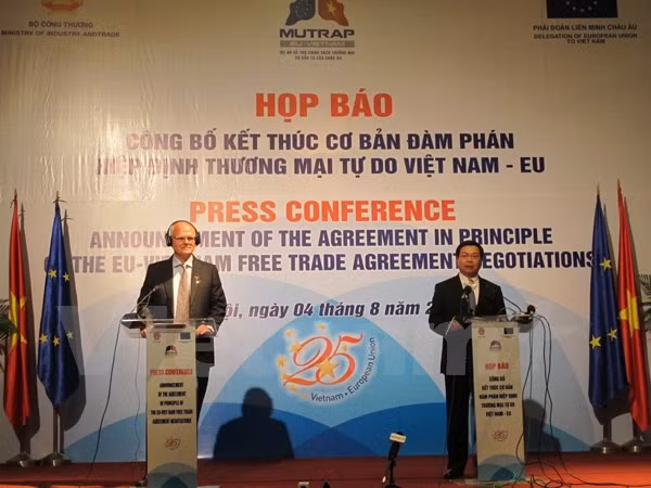 Vietnam y UE alcanzan básicamente Tratado de Libre Comercio bilateral ảnh 1