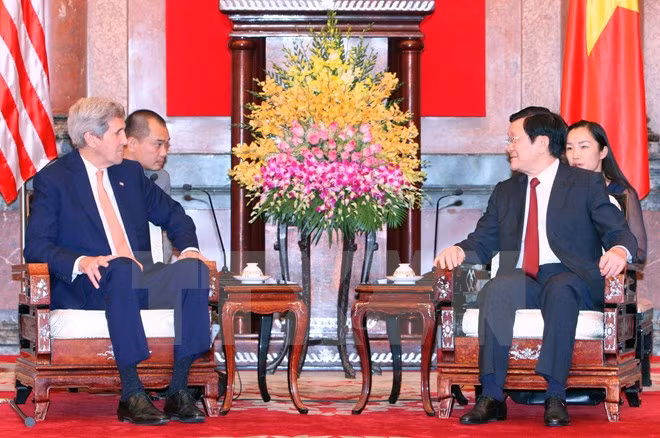  Presidente vietnamita recibe a John Kerry ảnh 1