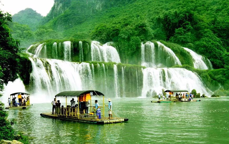 Exploran cascada de Hada serena y aventurera ảnh 1