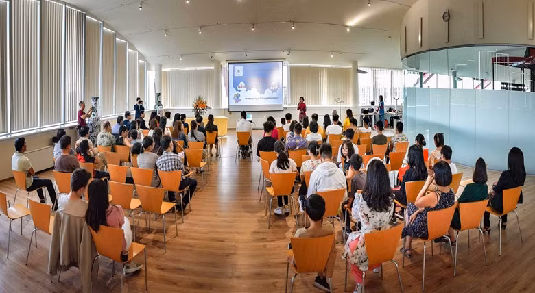 Eventos para dar a conocer el idioma vietnamita en Rumania y Hungría ảnh 1