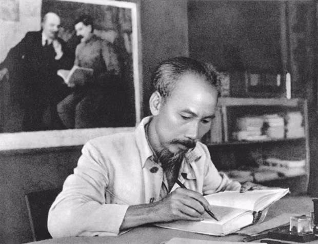 Ho Chi Minh simboliza la resistencia, el valor y las ansias de ser libre, destaca coronel general venezolano ảnh 2