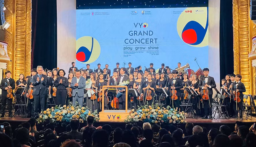 Debuta en Hanoi Orquesta Sinfónica Juvenil de Vietnam ảnh 1