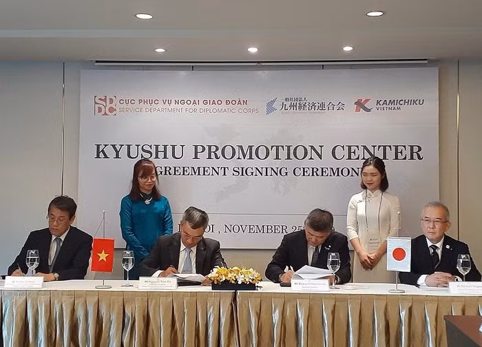 Establecerán en Vietnam centro de promoción comercial de región japonesa de Kyushu ảnh 1