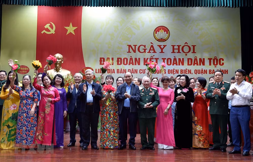 Asiste premier de Vietnam a festival de gran unidad nacional en Hanoi ảnh 1