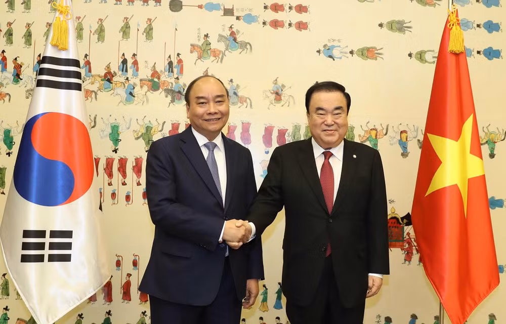 Se entrevista primer ministro de Vietnam con presidente de Asamblea Nacional de Corea del Sur ảnh 1