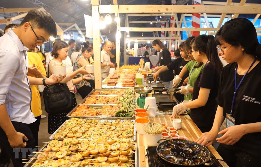 Nutrida participación en Festival de Comida Internacional de Ciudad Ho Chi Minh ảnh 1