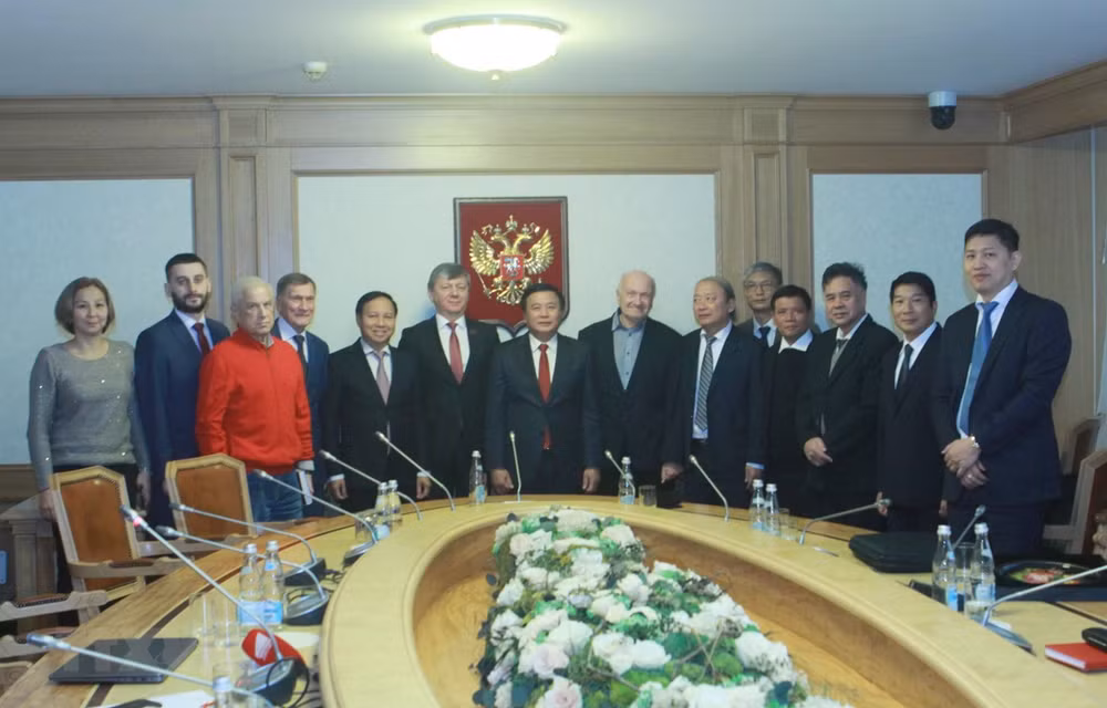 Robustecen nexos los Partidos Comunistas de Vietnam y Rusia ảnh 1