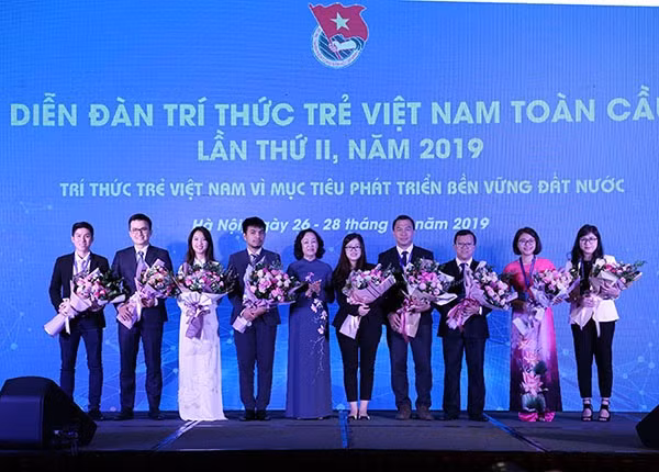 Concede Vietnam importancia a los jóvenes intelectuales nacionales ảnh 1 Concede Vietnam importancia a los jóvenes intelectuales nacionales ảnh 1