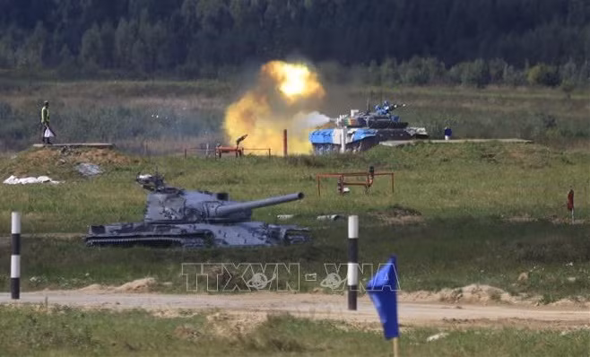Vietnam ocupa el segundo lugar en carrera individual de Biatlón de Tanques en los Army Games ảnh 1