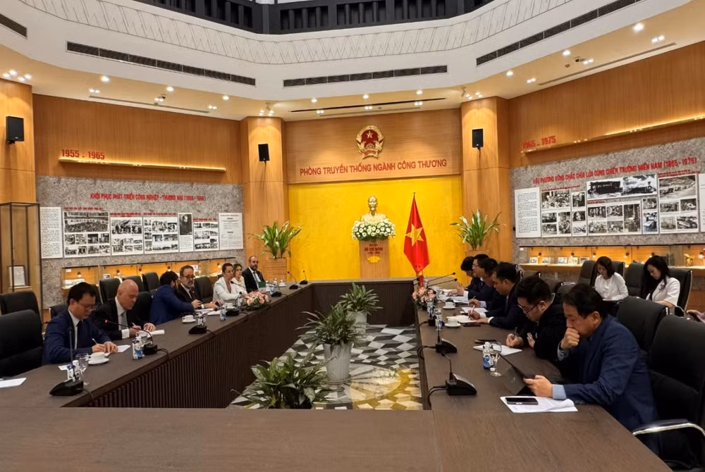 Vietnam e Italia refuerzan cooperación comercial y de inversión ảnh 1