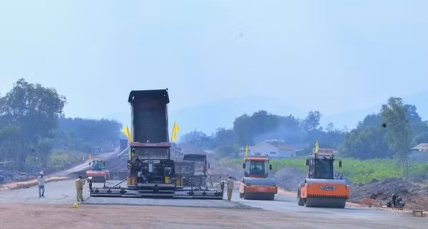 Economía de Vietnam en camino de recuperar ritmo de crecimiento ảnh 1