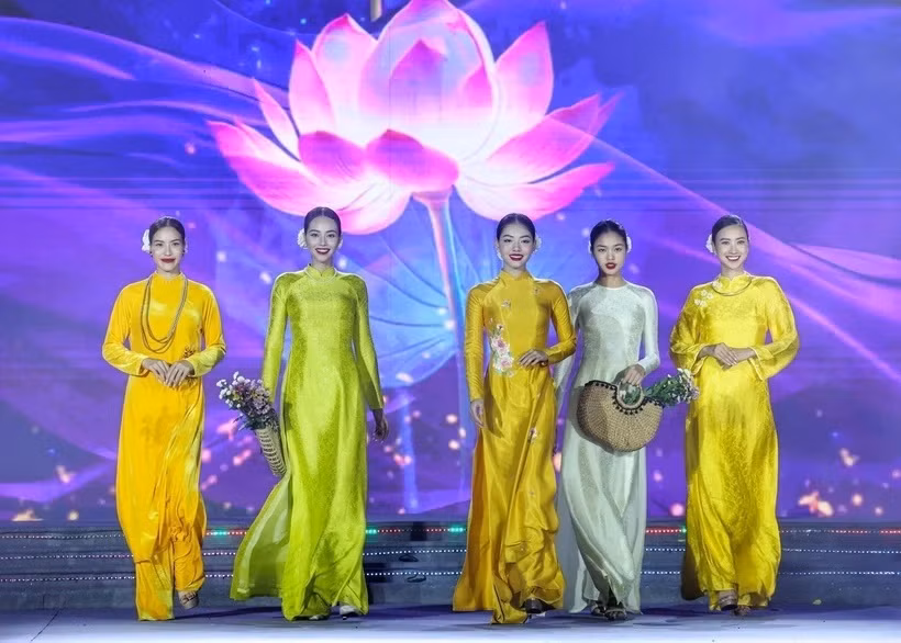 Festival del Ao Dai promueve valor cultural nacional de Vietnam ảnh 1 Festival del Ao Dai promueve valor cultural nacional de Vietnam ảnh 1