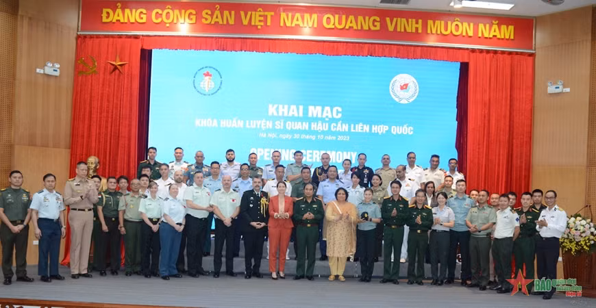 Vietnam y Canadá coorganizan curso de formación para oficiales de logística de ONU ảnh 1