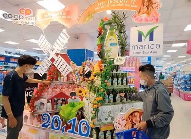 Minoristas en Ciudad Ho Chi Minh lanzan promociones para el Día de Mujer vietnamita ảnh 1