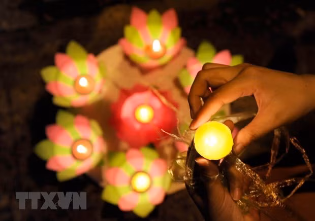 Nutridas actividades en Vietnam de recuerdo a víctimas de accidentes de tráfico ảnh 1