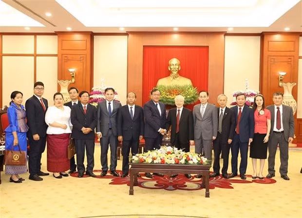 Vietnam apoya causa de construcción y desarrollo de Camboya ảnh 2