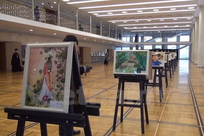Exposición en Kremlin releja afecto de alumnos hacia Vietnam y Rusia ảnh 1 Exposición en Kremlin releja afecto de alumnos hacia Vietnam y Rusia ảnh 1