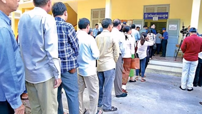 Gana en Camboya partido gobernante en elecciones de consejos locales ảnh 1