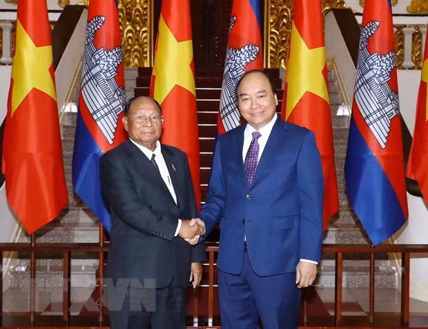 Premier vietnamita recibe al presidente de Asamblea Nacional de Camboya ảnh 1