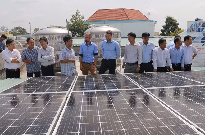 Impulsan en provincia vietnamita desarrollo de energía solar con asistencia alemana ảnh 1 Impulsan en provincia vietnamita desarrollo de energía solar con asistencia alemana ảnh 1