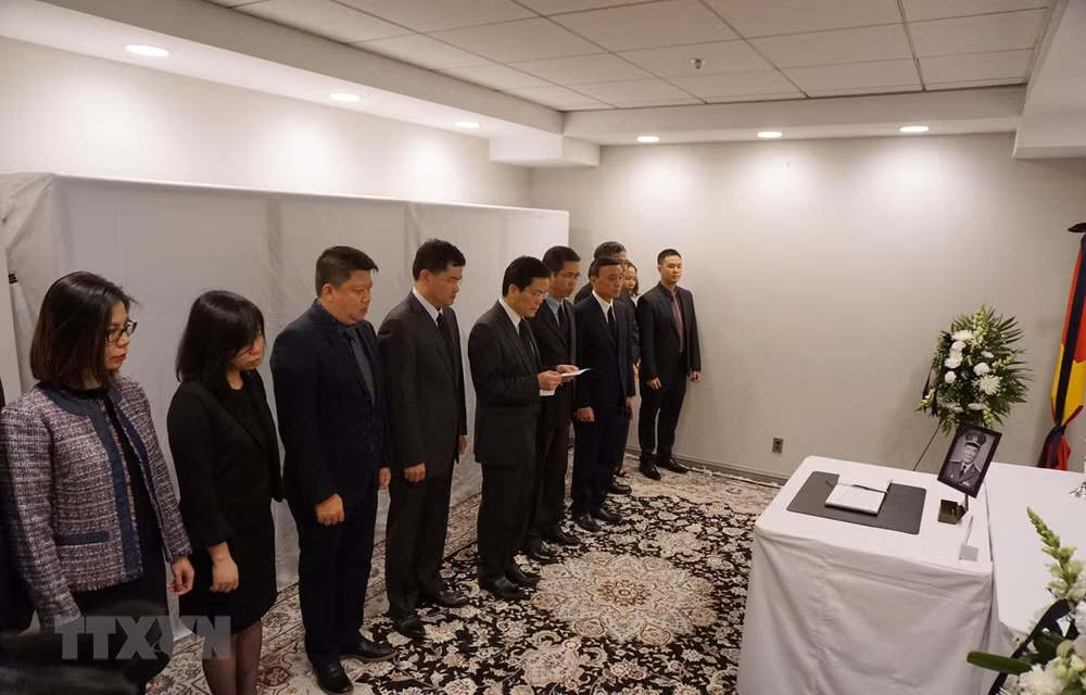 Efectúan en numerosos países actos de homenaje póstumo al expresidente vietnamita Le Duc Anh ảnh 1 Efectúan en numerosos países actos de homenaje póstumo al expresidente vietnamita Le Duc Anh ảnh 1
